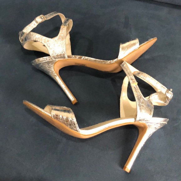 A.n.a Women’s size 9 stiletto heels silver crinkle - Picture 5 of 8